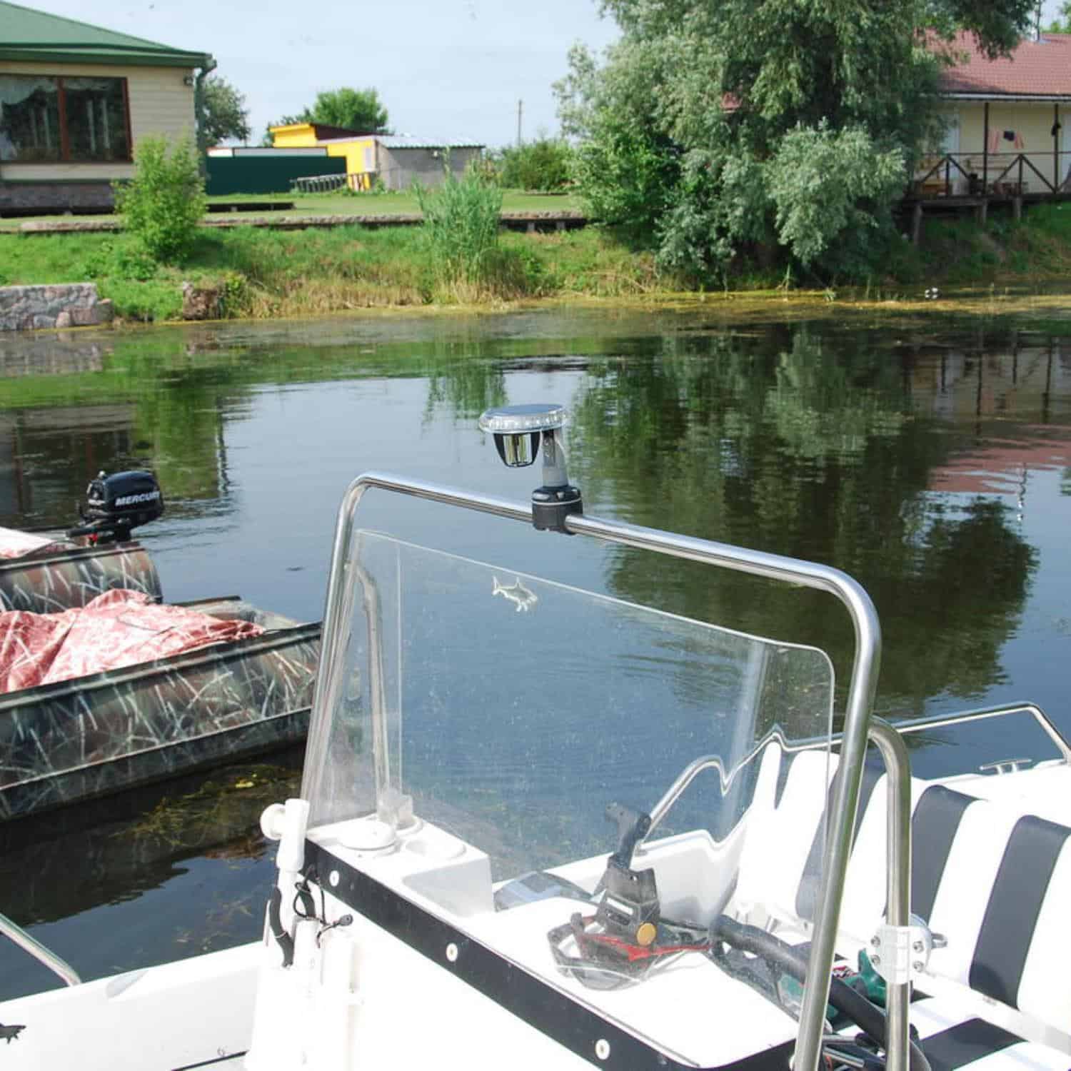 Borika FASTen Holder for LONAKO portable navigation lights - Image 3