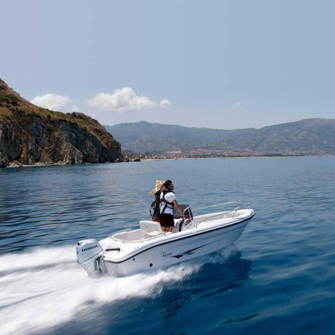 Honda 40hp 4-Stroke Long Shaft Outboard Engine - Image 5