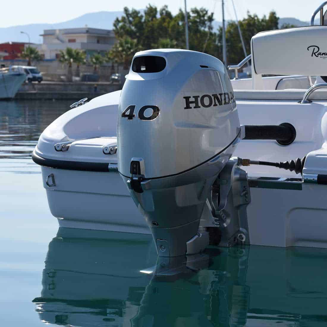 Honda 40hp 4-Stroke Short Shaft Outboard Engine, Power Trim & Tilt - Image 6