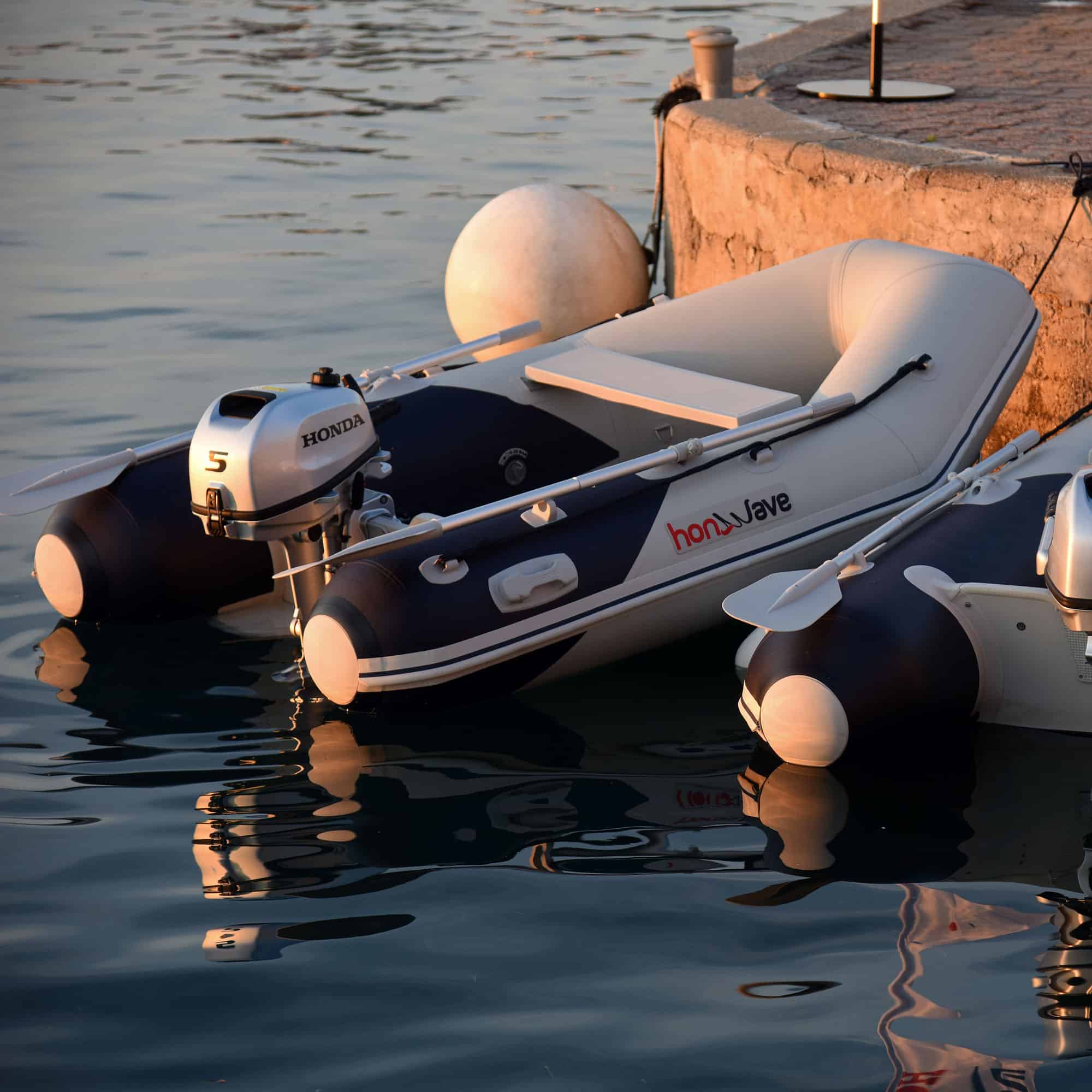 Honda 5hp 4-Stroke Short Shaft Outboard Engine - Image 5