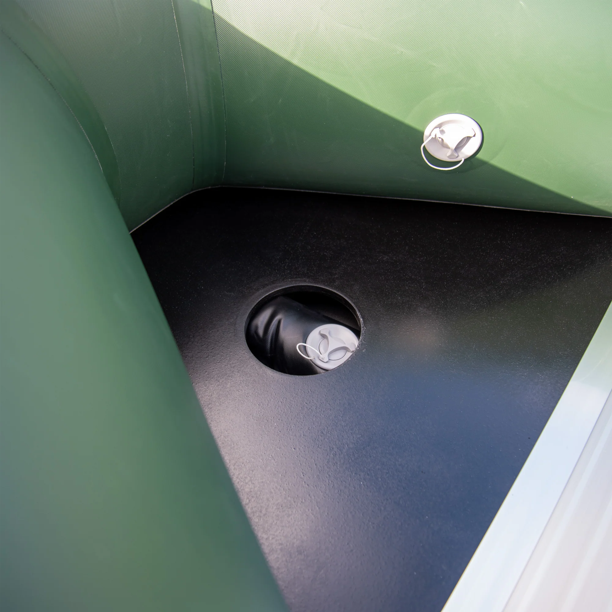 Boatworld 330 Pro Green - Image 8