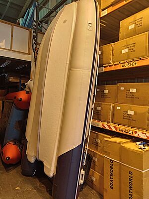 Reconditioned Boatworld Air V type Floor 380 Inflatable Boat with Trim Tabs R-030-D - Image 8