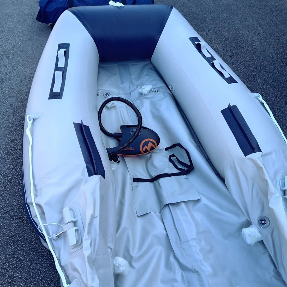 Reconditioned Boatworld Air V type Floor 380 Inflatable Boat with Trim Tabs R-037-B - Image 2