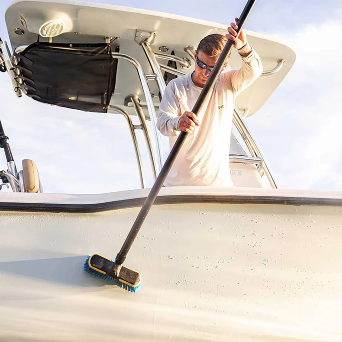 Revolve Boat Hook Soft Brush - Image 3